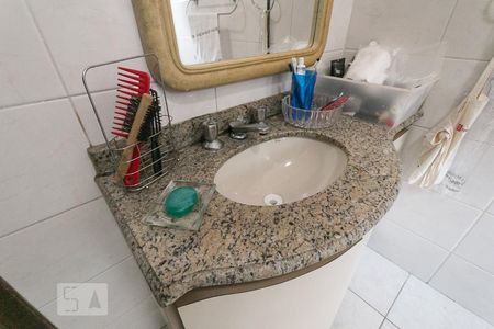Banheiro 2 de casa à venda com 3 quartos, 205m² em Jardim Clímax, São Paulo