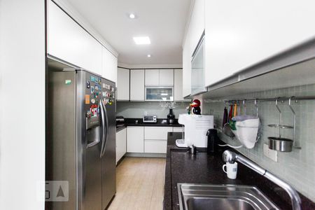 Apartamento para alugar com 250m², 3 quartos e sem vagaCozinha