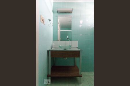 Apartamento para alugar com 73m², 3 quartos e 1 vagaBanheiro 