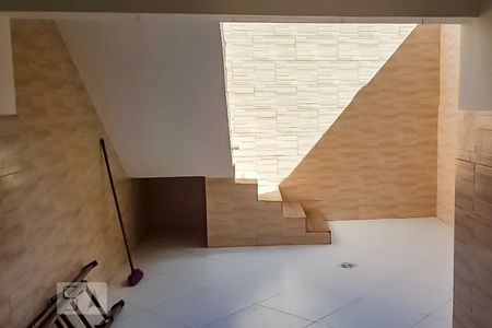 Casa para alugar com 180m², 2 quartos e 1 vagaÁrea de Serviço