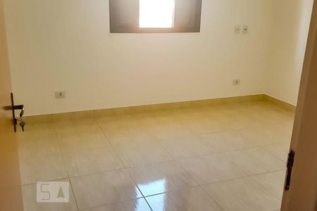 Casa para alugar com 180m², 2 quartos e 1 vagaQuarto