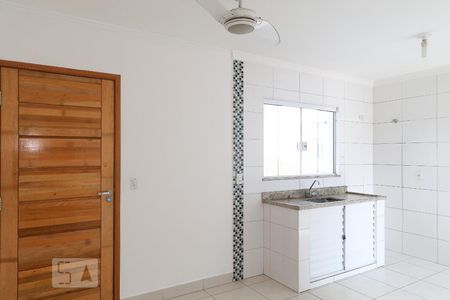 Sala e cozinha de casa para alugar com 1 quarto, 30m² em Jardim Modelo, São Paulo