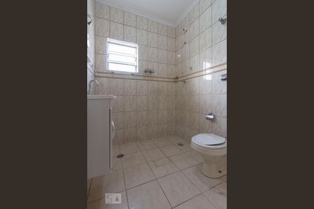 Banheiro  de casa para alugar com 2 quartos, 90m² em Vila Bancária Munhoz, São Paulo