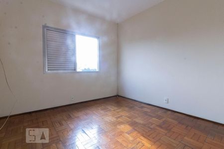 Quarto 2 de casa para alugar com 2 quartos, 90m² em Vila Bancária Munhoz, São Paulo