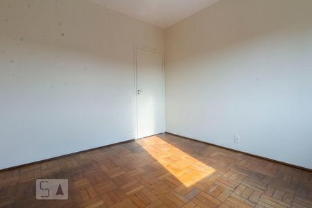 Quarto 1 de casa para alugar com 2 quartos, 90m² em Vila Bancária Munhoz, São Paulo