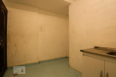 Cozinha de kitnet/studio para alugar com 1 quarto, 35m² em Bela Vista, São Paulo