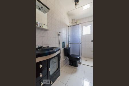 Banheiro de apartamento para alugar com 2 quartos, 84m² em Jardim Cocaia, Guarulhos