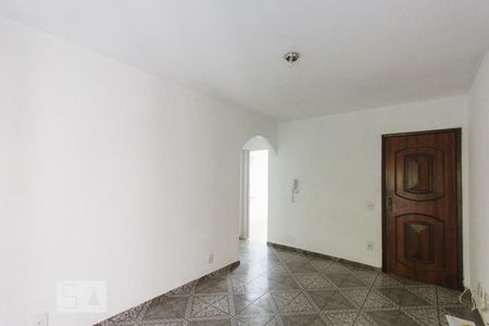 Apartamento à venda com 66m², 2 quartos e 1 vagaSala