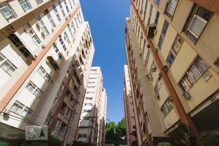 Apartamento à venda com 66m², 2 quartos e 1 vagaFachada