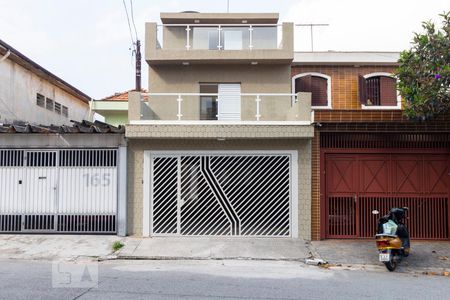 Casa para alugar com 280m², 4 quartos e 2 vagasFachada