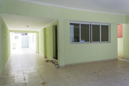 Casa à venda com 250m², 3 quartos e 5 vagas Casa à venda com 250m², 3 quartos e 5 vagasGaragem