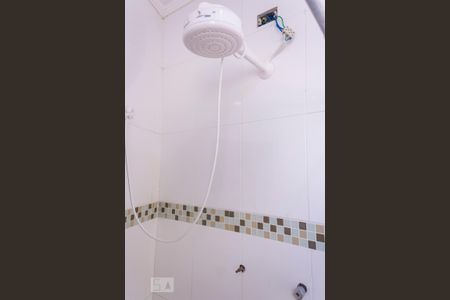 Casa à venda com 250m², 3 quartos e 5 vagas Casa à venda com 250m², 3 quartos e 5 vagasChuveiro da Suíte