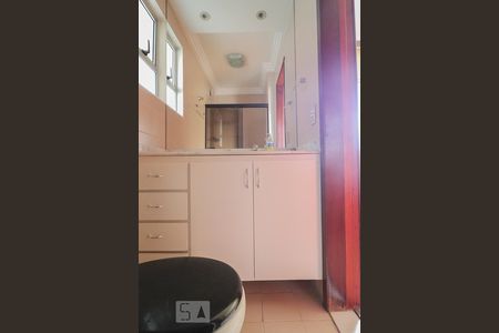 Apartamento à venda com 75m², 3 quartos e 1 vagaBanheiro