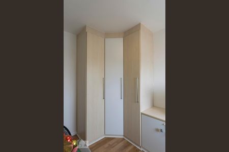 Apartamento para alugar com 70m², 2 quartos e sem vagaQuarto 1 (Armários)