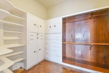 Apartamento à venda com 391m², 3 quartos e 1 vagaCloset da suíte