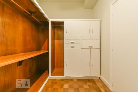Apartamento à venda com 391m², 3 quartos e 1 vagaCloset da suíte