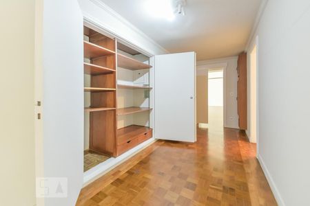 Apartamento à venda com 391m², 3 quartos e 1 vagaQuarto 2