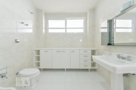 Apartamento à venda com 391m², 3 quartos e 1 vagaBanheiro da Suíte