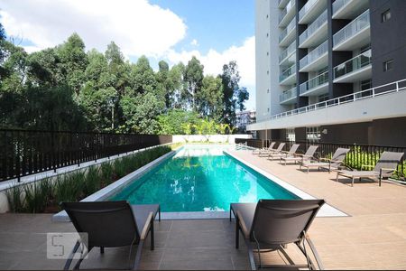 Studio para alugar com 35m², 1 quarto e 1 vaga Studio para alugar com 35m², 1 quarto e 1 vagaPiscina