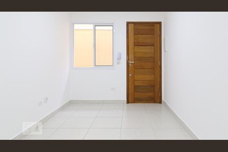 Sala e cozinha de apartamento para alugar com 2 quartos, 45m² em Vila Nova Mazzei, São Paulo