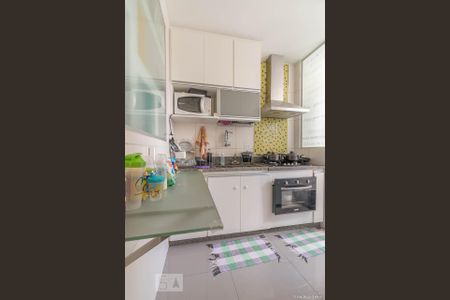 Cozinha de apartamento para alugar com 3 quartos, 64m² em Silveira, Belo Horizonte