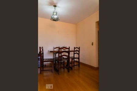 Sala de apartamento para alugar com 3 quartos, 85m² em Liberdade, São Paulo