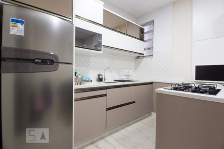 Sala e cozinha de kitnet/studio para alugar com 1 quarto, 40m² em Centro, Florianópolis
