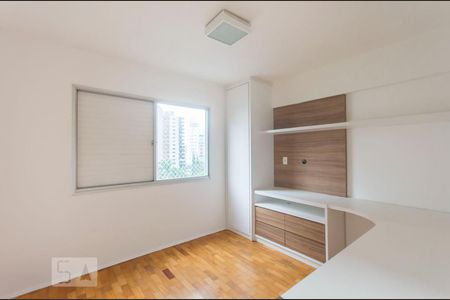 Quarto de apartamento para alugar com 3 quartos, 90m² em Indianópolis, São Paulo