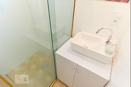 banheiro suíte de apartamento à venda com 1 quarto, 43m² em Perdizes, São Paulo