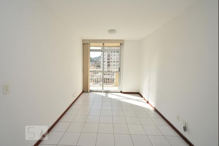 Apartamento para alugar com 84m², 1 quarto e 1 vagaSala 