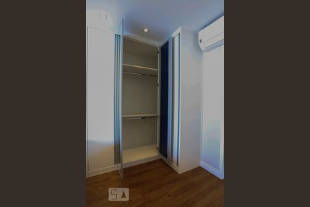 Quarto Armários de apartamento para alugar com 1 quarto, 40m² em Sumarezinho, São Paulo