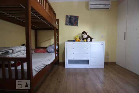 Casa à venda com 120m², 3 quartos e 2 vagasSuíte 02