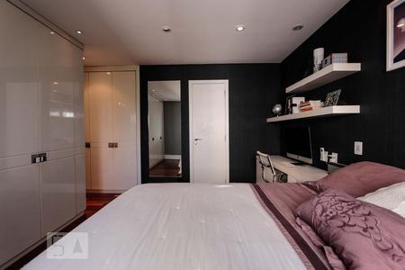 Apartamento para alugar com 97m², 2 quartos e 2 vagassuite