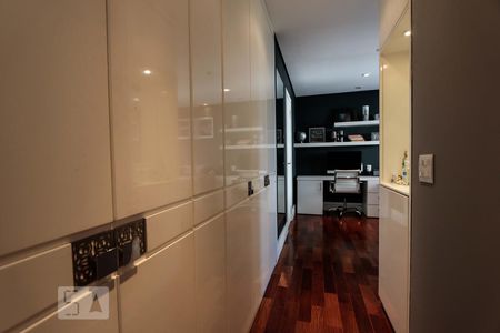 Apartamento para alugar com 97m², 2 quartos e 2 vagassuite