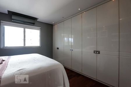 Apartamento para alugar com 97m², 2 quartos e 2 vagassuite