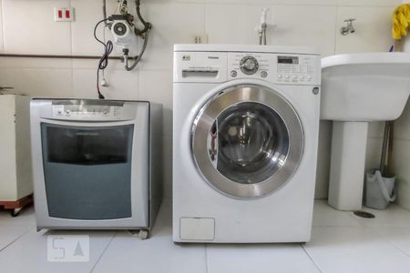 Apartamento para alugar com 180m², 3 quartos e 2 vagasÁrea de serviço