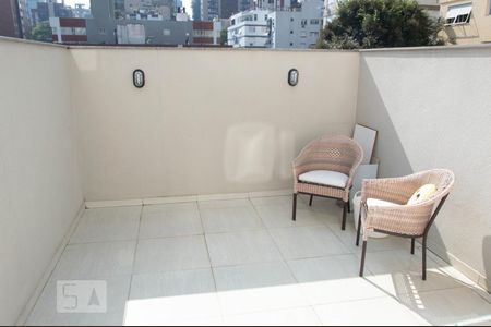 Área privada de apartamento para alugar com 1 quarto, 55m² em Auxiliadora, Porto Alegre