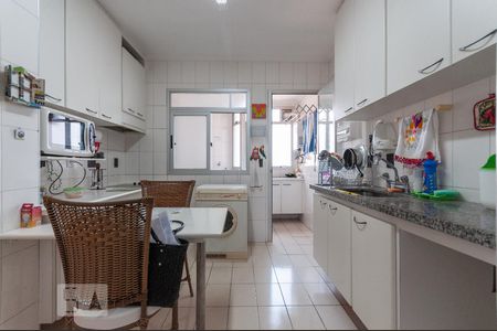 Apartamento à venda com 97m², 3 quartos e 2 vagasCozinha