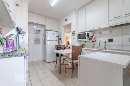 Apartamento à venda com 97m², 3 quartos e 2 vagasCozinha