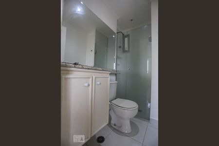 Banheiro de apartamento para alugar com 2 quartos, 84m² em Cidade São Francisco, São Paulo