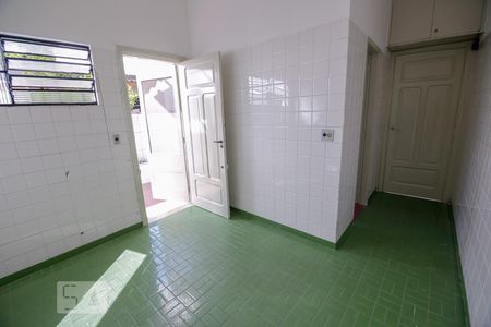 Casa à venda com 100m², 3 quartos e 1 vaga Casa à venda com 100m², 3 quartos e 1 vagaCozinha