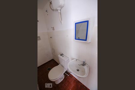 Casa à venda com 100m², 3 quartos e 1 vaga Casa à venda com 100m², 3 quartos e 1 vagaBanheiro Edícula