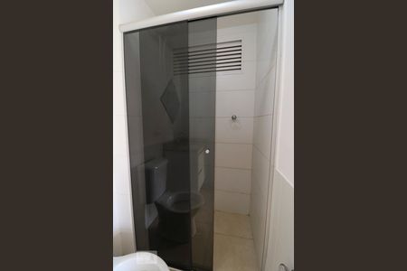Banheiro de apartamento para alugar com 2 quartos, 47m² em Parque Oeste Industrial, Goiânia