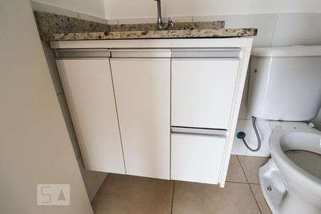 Banheiro de apartamento para alugar com 2 quartos, 47m² em Parque Oeste Industrial, Goiânia