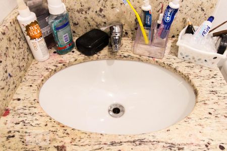 Casa à venda com 135m², 3 quartos e 1 vaga Casa à venda com 135m², 3 quartos e 1 vagaBanheiro