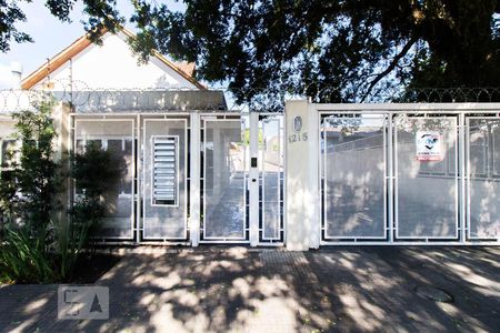 Casa à venda com 135m², 3 quartos e 1 vaga Casa à venda com 135m², 3 quartos e 1 vagaFachada