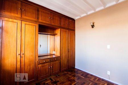 Quarto 1 de apartamento para alugar com 3 quartos, 80m² em Nova Suíssa, Belo Horizonte