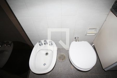 Apartamento para alugar com 360m², 4 quartos e 3 vagasBanheiro