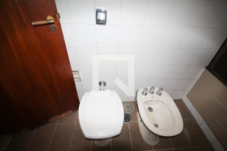 Apartamento para alugar com 360m², 4 quartos e 3 vagasBanheiro da Suíte 1