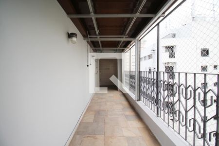 Apartamento para alugar com 360m², 4 quartos e 3 vagasCorredor